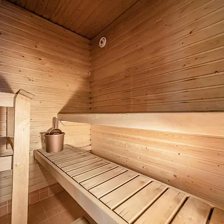 Levin Keskusta, Skimbaajankuja 5 A7