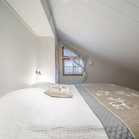 Levin Keskusta, Skimbaajankuja 5 A7 *